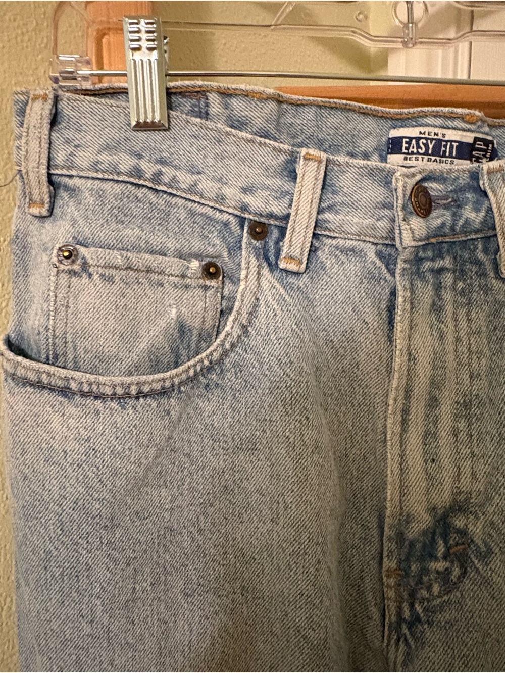 Vintage GAP Men’s Easy Fit Light Blue Relaxed Jeans 34x34